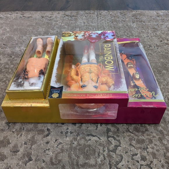 Rainbow High Winter Break Poppy Rowan Orange Fashion Doll and Playset - Picture 8 of 10